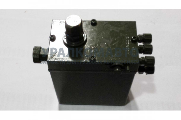 Насос подъема кабины A7 HOWO A7 WG9925822002